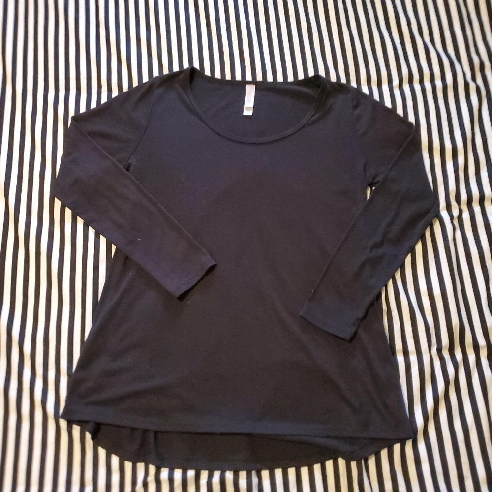 Small Solid Black LuLaRoe Lynnae